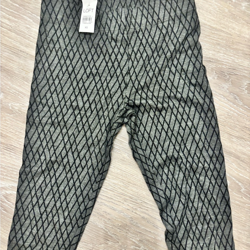 Ann Taylor LOFT Charcoal and Black Geometric Leggings size XS NWT